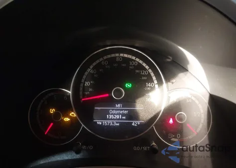 2013 Volkswagen Beetle 2.0L Tdi z USA, uszkodzony, nr VIN 3VWJL7AT0DM692676